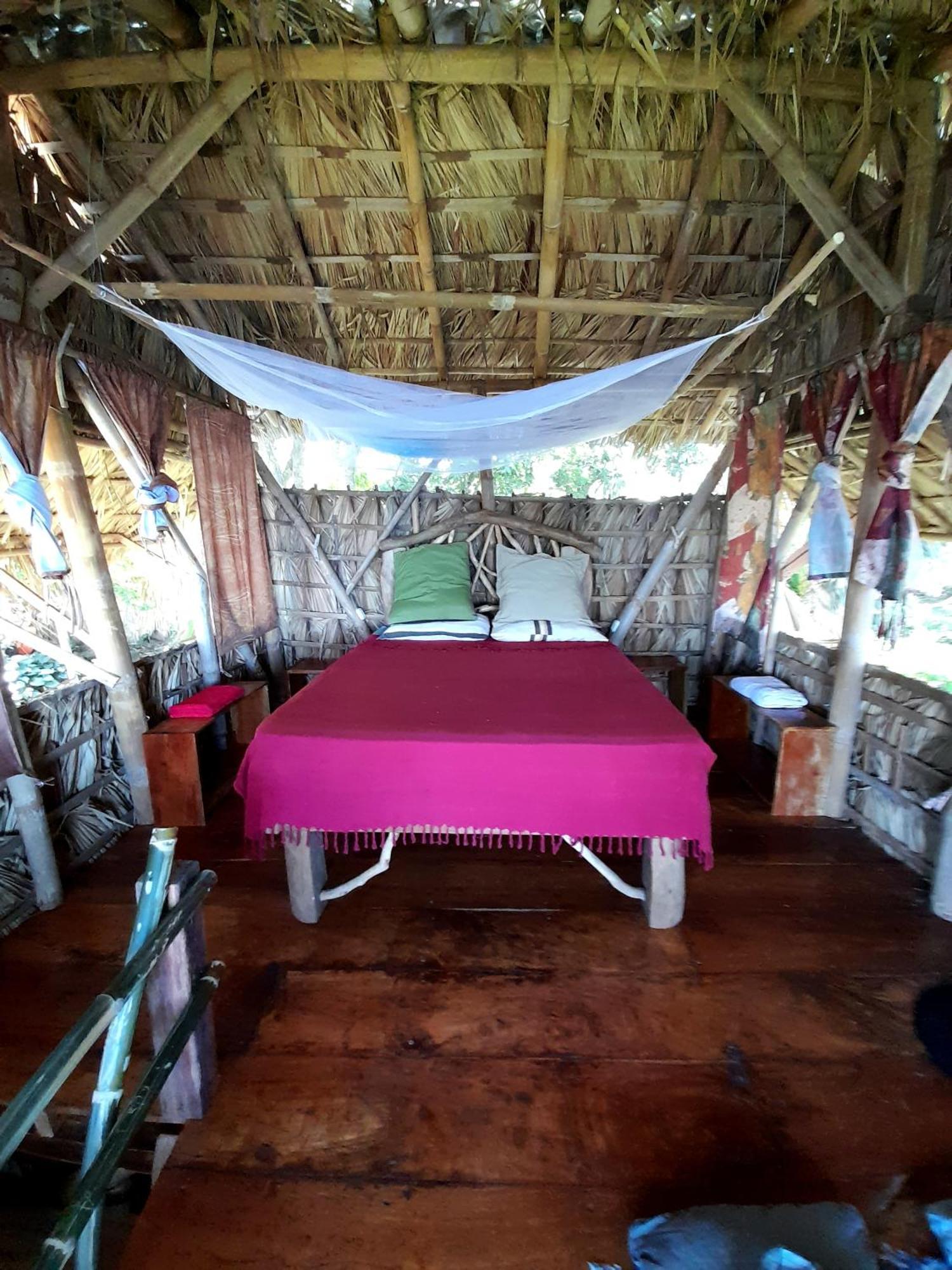 El Bamboo Cabins Balgue エクステリア 写真